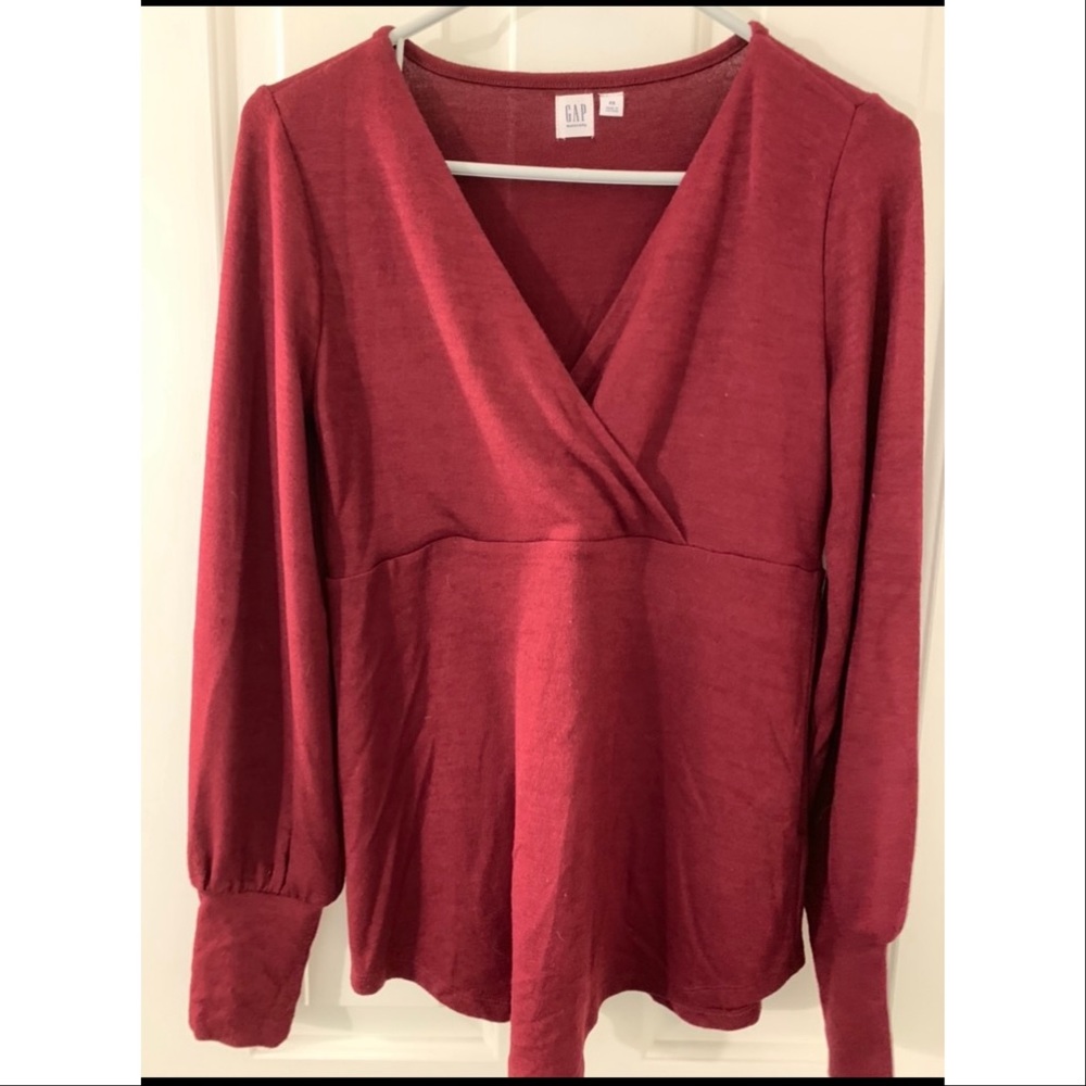 Gap maternity shirt